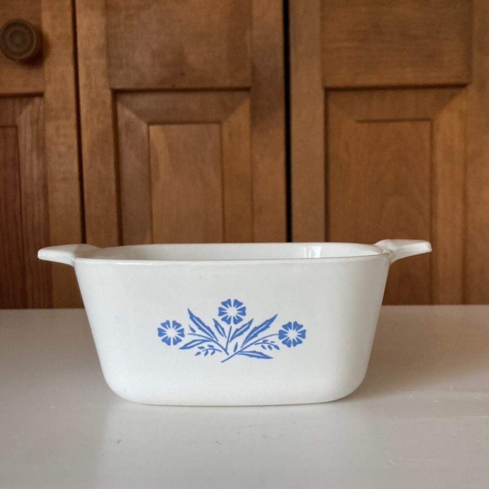 Vintage Corningware Blue Cornflower P-43-B 22oz Petite Pan